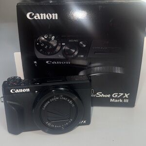 Canon PowerShot G7X Mark III - Sleek Black